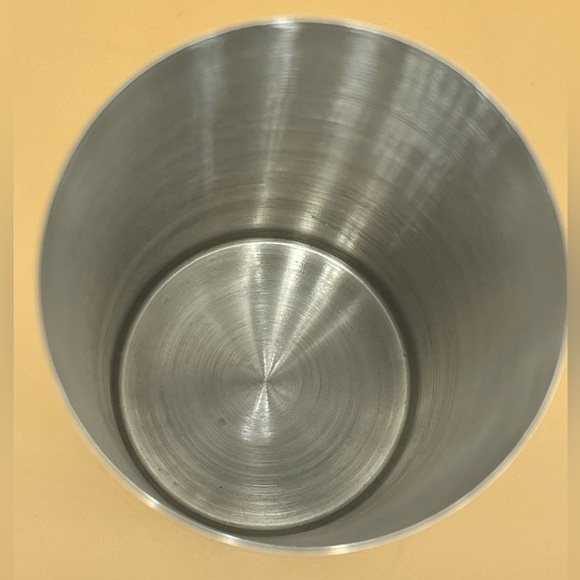 Kikkerland Graffiti Cocktail Shaker, Preowned, Hard to Find Collectible, NIB - Picture 11 of 15